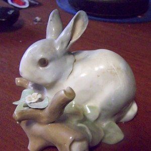 cute 1980 retired figurine